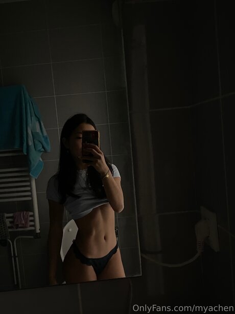 Photo nue de fuite OnlyFans de Myachen