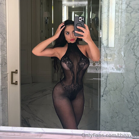 Theavav