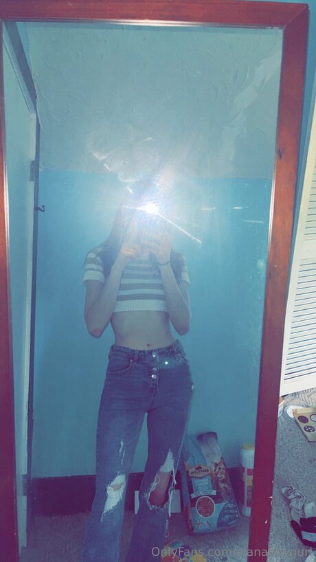 Photo nue de fuite OnlyFans de Alanabbygurl