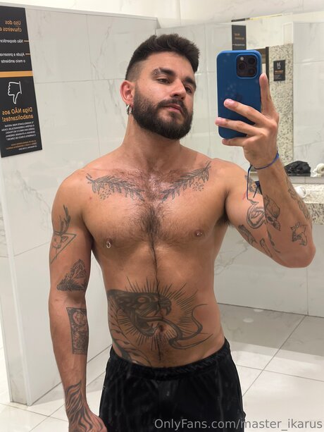 Photo nue de fuite OnlyFans de Master Ikarus