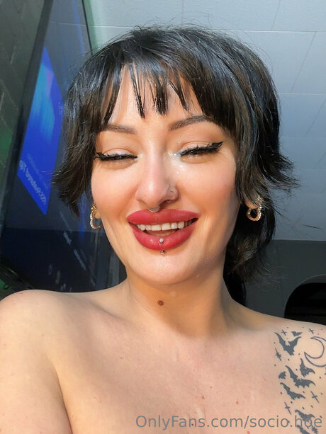 Photo nue de fuite OnlyFans de Dhalialuxefree
