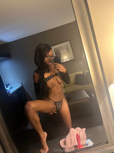 Photo nue de fuite OnlyFans de Prettiesstbody