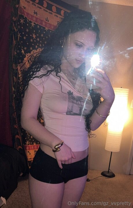 Photo nue de fuite OnlyFans de Gz Vvpretty