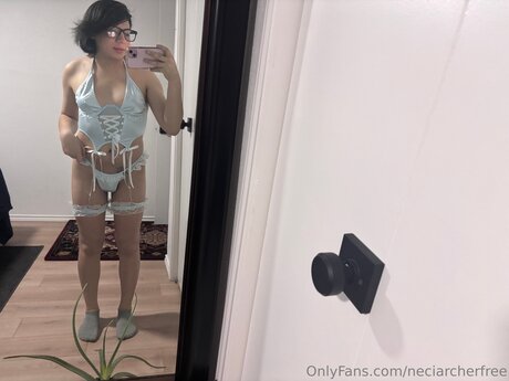 Photo nue de fuite OnlyFans de Neciarcherfree