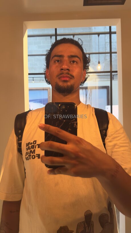Photo nue de fuite OnlyFans de Strawbaries