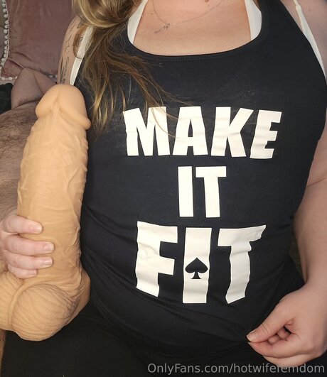 Photo nue de fuite OnlyFans de Hotwifefemdom