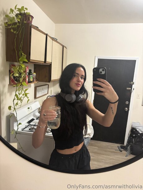 Photo nue de fuite OnlyFans de Asmrwitholivia