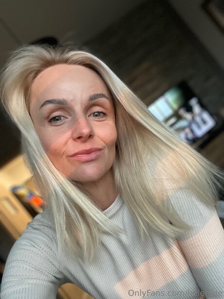 Helen De
