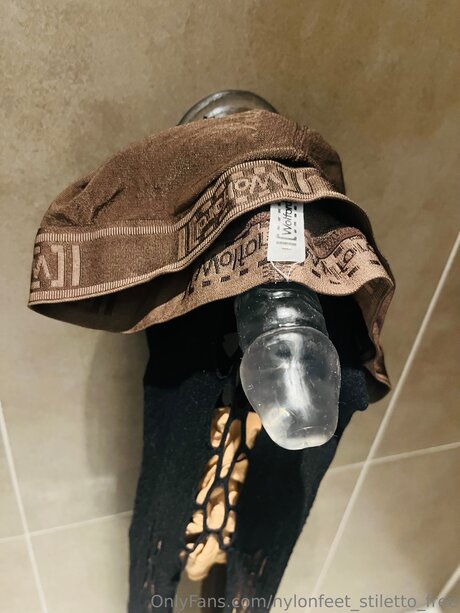 Nylonfeet Stiletto Free