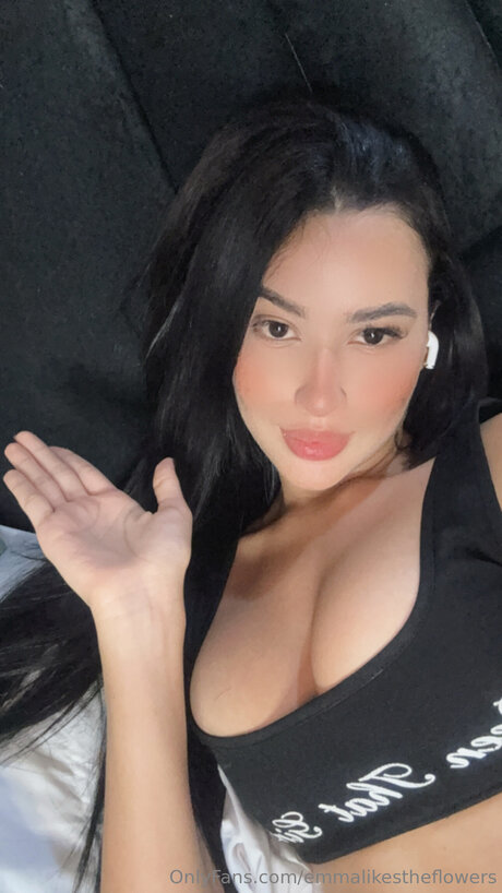 Photo nue de fuite OnlyFans de Emmalikestheflowers
