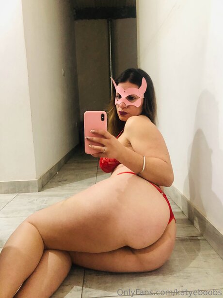 Photo nue de fuite OnlyFans de Katyeboobs