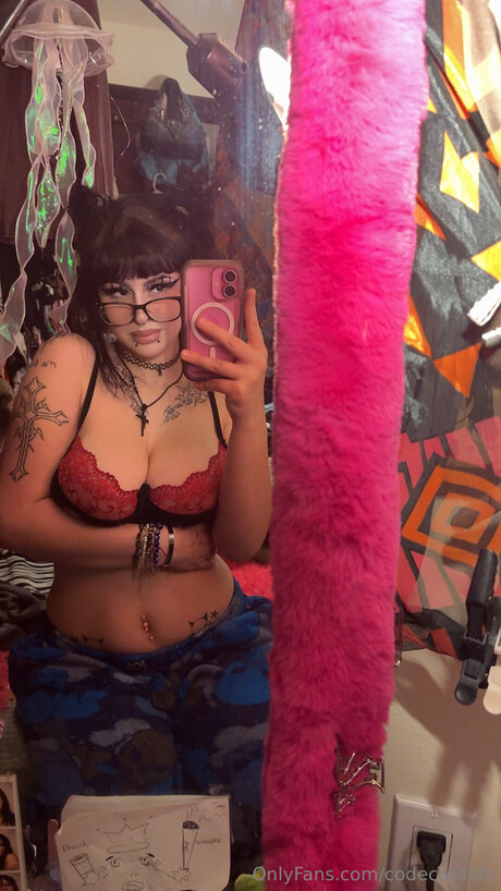 Photo nue de fuite OnlyFans de Codecassidy