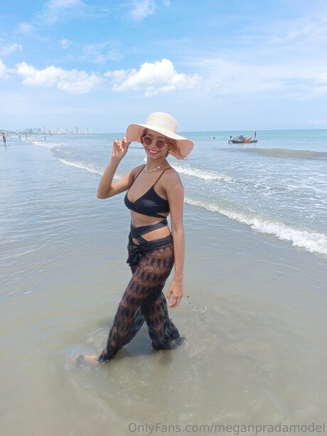 Photo nue de fuite OnlyFans de Meganpradamodel