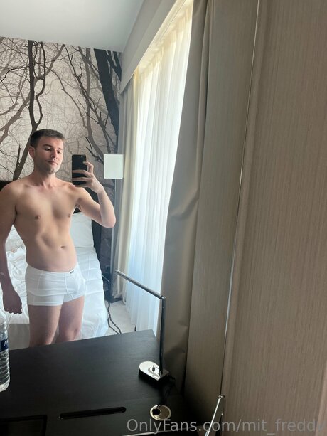 Photo nue de fuite OnlyFans de Mit Freddy