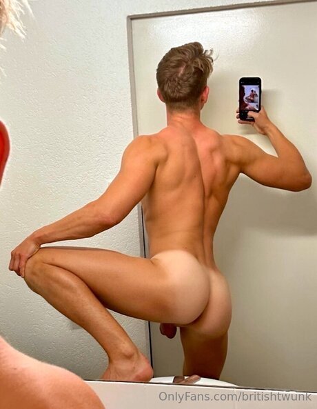 Photo nue de fuite OnlyFans de Britishtwunk