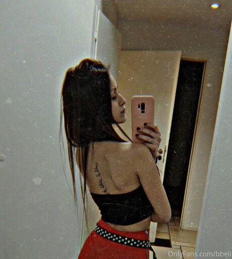 Photo nue de fuite OnlyFans de Cccbeliw