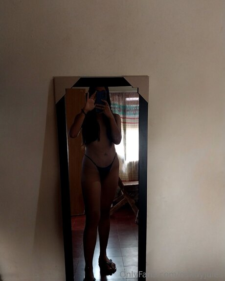 Photo nue de fuite OnlyFans de Candyjules