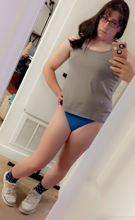 Photo nue de fuite OnlyFans de Violetreyez