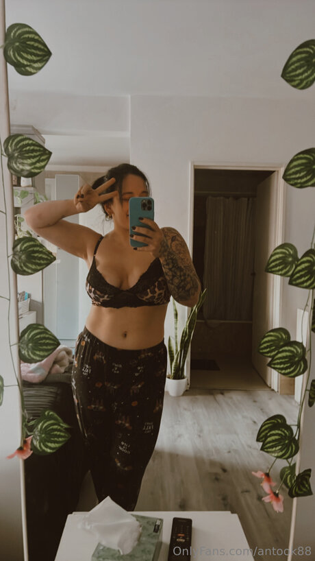 Photo nue de fuite OnlyFans de Antook88