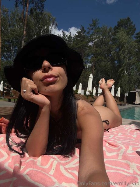 Photo nue de fuite OnlyFans de Emilly Vip