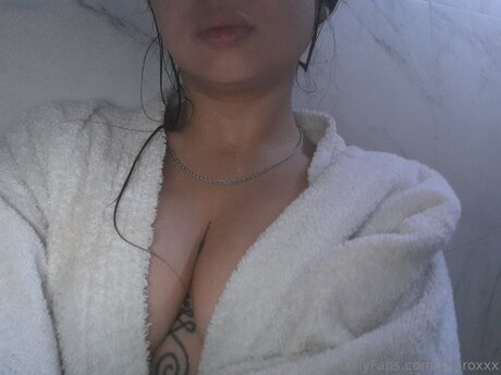 Photo nue de fuite OnlyFans de Sharoxxx
