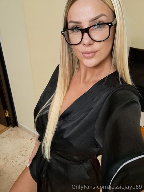 Photo nue de fuite OnlyFans de Jessiejaye69