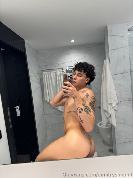 Photo nue de fuite OnlyFans de Dimitrysimonit