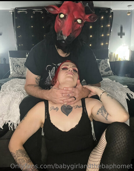 Photo nue de fuite OnlyFans de Babygirlandthebaphomet