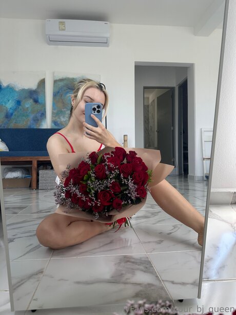 Photo nue de fuite OnlyFans de Your Bj Queen