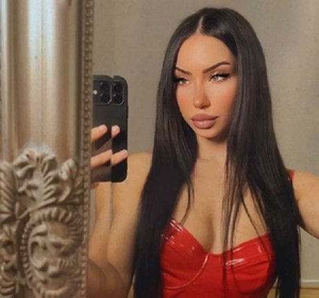 Photo nue de fuite OnlyFans de Savage Galri