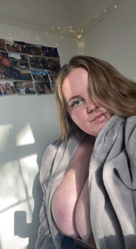 Photo nue de fuite OnlyFans de Emily Kate