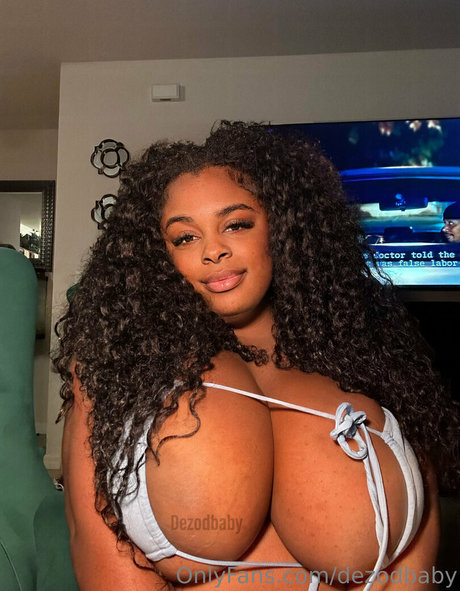 Photo nue de fuite OnlyFans de Dezodbaby