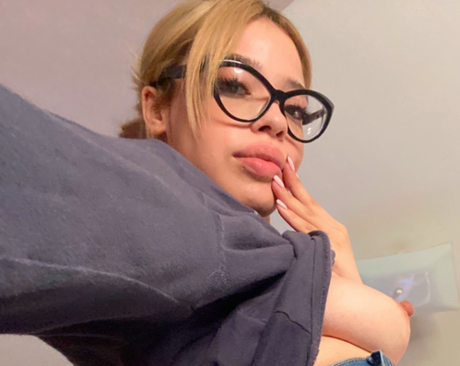 Photo nue de fuite OnlyFans de 3three3
