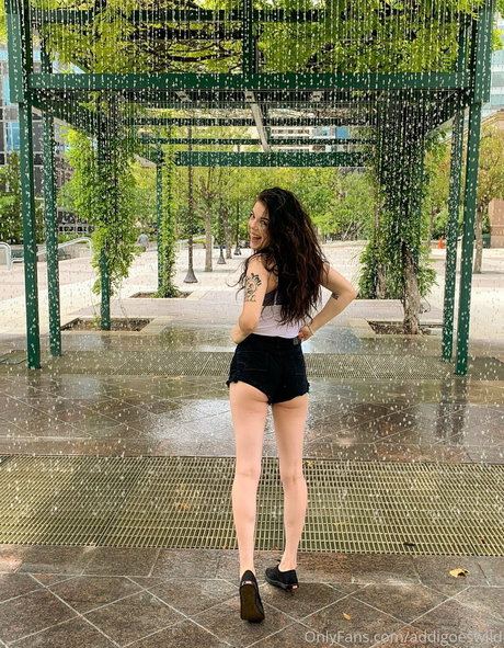 Photo nue de fuite OnlyFans de Addi