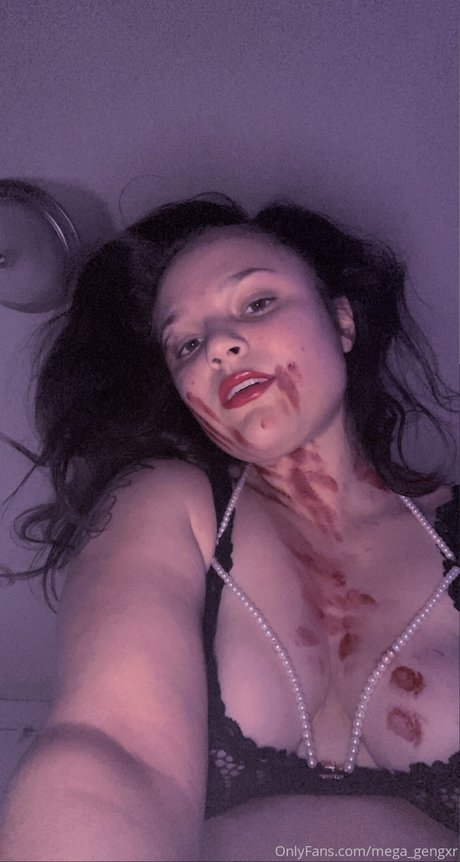 Photo nue de fuite OnlyFans de Mega Gengar