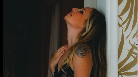 Photo nue de fuite OnlyFans de Caliwife13