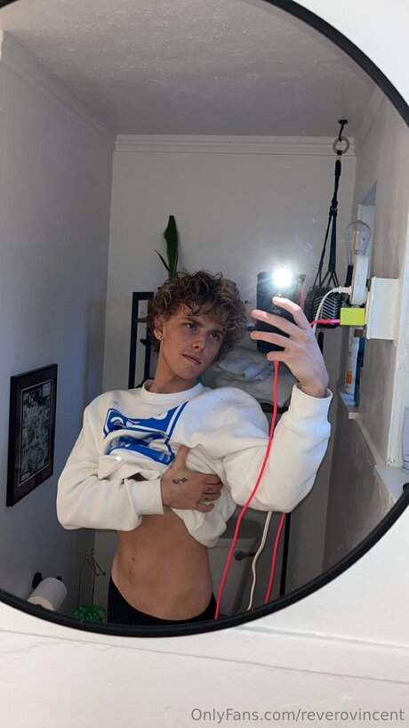 Photo nue de fuite OnlyFans de Reverovincent