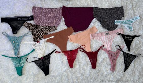 Photo nue de fuite OnlyFans de Kittenthenerd
