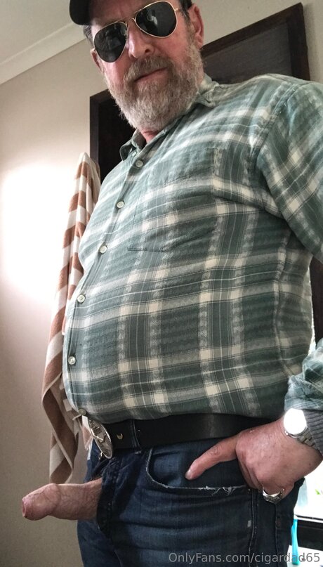 Cigardad65