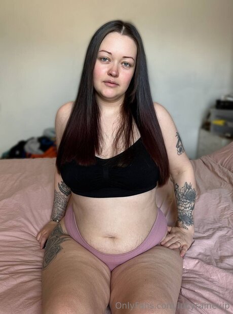 Photo nue de fuite OnlyFans de Lucyrainevip