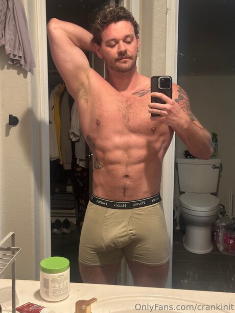 Photo nue de fuite OnlyFans de Crankinit