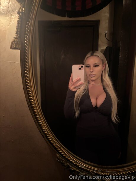 Photo nue de fuite OnlyFans de Kyliepagevip