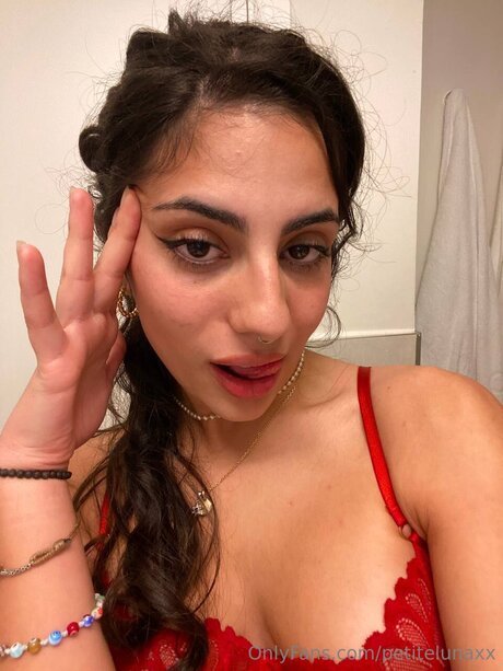 Photo nue de fuite OnlyFans de Petitelunaxx