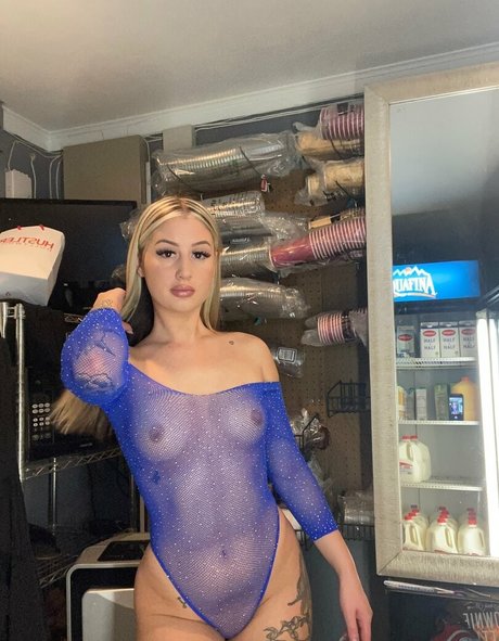 Barista Barbie