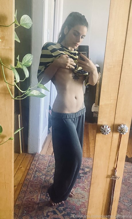 Photo nue de fuite OnlyFans de Catherine