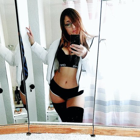 Photo nue de fuite OnlyFans de Tillyxluna