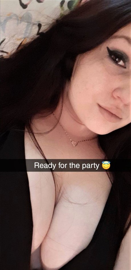 Photo nue de fuite OnlyFans de Junie Dyana