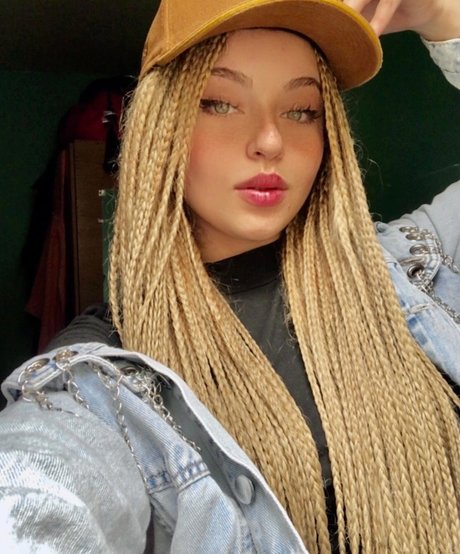 Photo nue de fuite OnlyFans de Lourdesazu