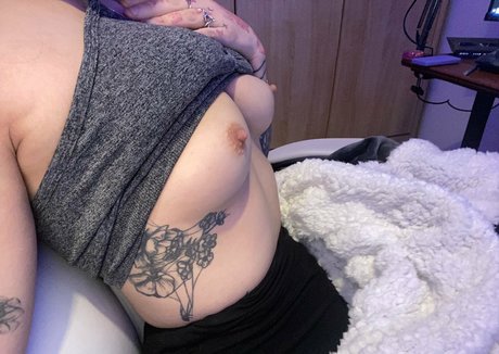 Photo nue de fuite OnlyFans de Ashleymarieeg