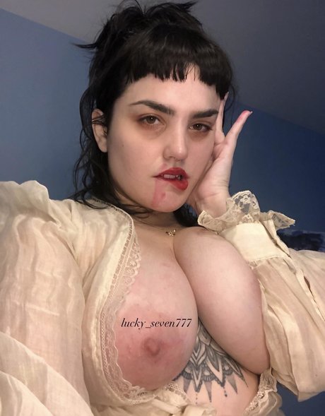 Photo nue de fuite OnlyFans de Lucky Seven777